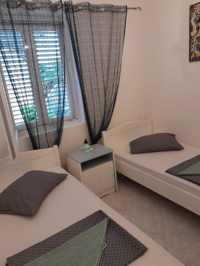 Apartmani Aneri Vir Exterior foto
